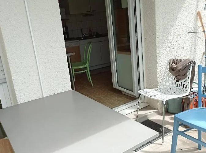 Chambre chez l'habitant Séjour chez l'habitant *